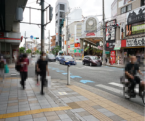 高槻センター街の入口付近